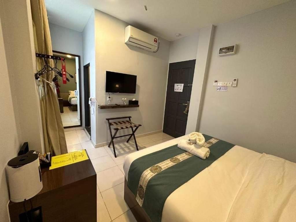 R Hotel Langkawi Kuah Exterior photo